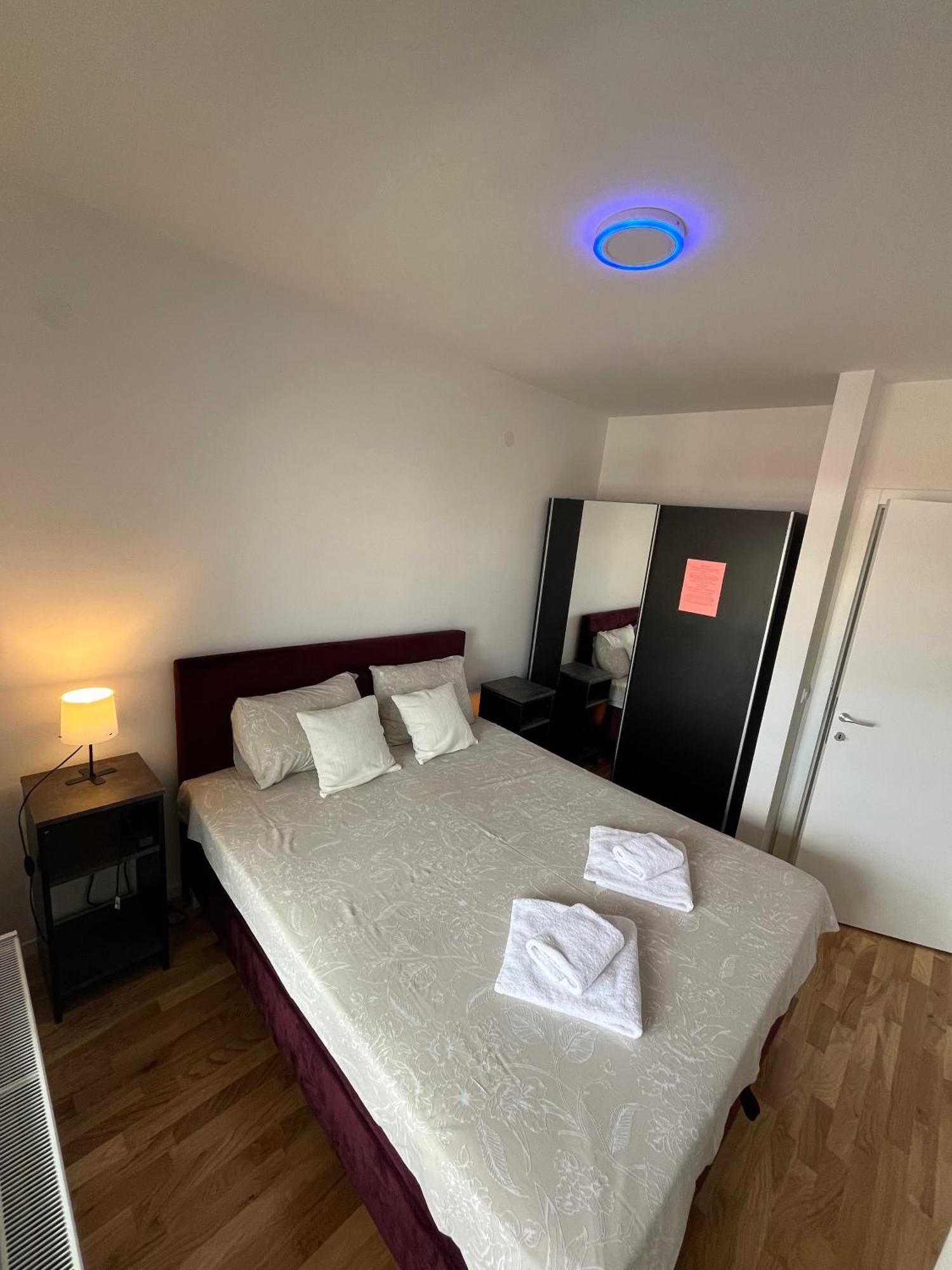 Lux Apartment 8, Center, Free Parking Ni Екстериор снимка
